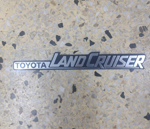 Emblema + Logo Letra Land Cruiser (toyota ) Foto 2