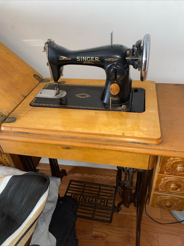 Maquina De Coser Singer Antigua