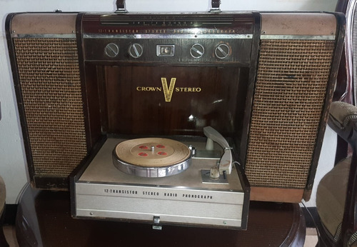 Radio Antiguo Con Tocadiscos 