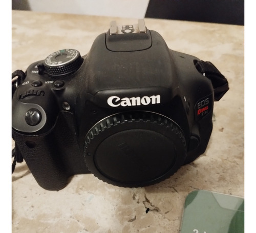 Canon Rebel T3i + Lente 18-135mm + Lente 55mm+ Acessórios