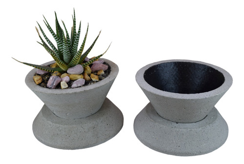 2 Mini Macetas Cónicas Con Plato Para Cactus En Cemento