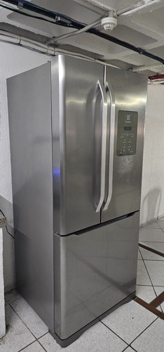 Geladeira Electrolux Dm84 