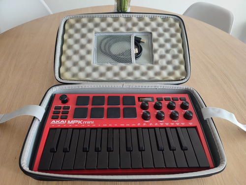 Akai Mpk Mk3 | Edición Especial Rojo