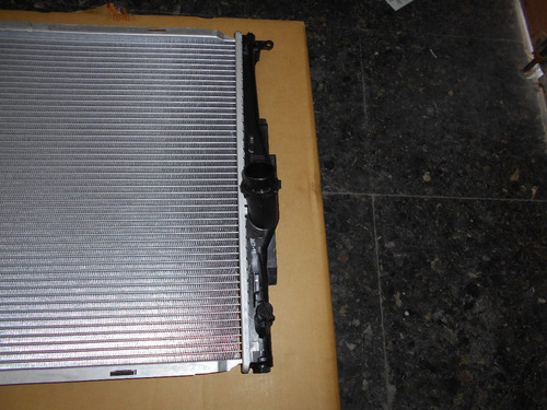 Radiador De Agua  Bmw  118i - 120i - 125i - 318i - 320i - 325 Foto 3