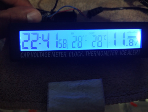 Reloj Digital, Temperatura Y Voltaje 