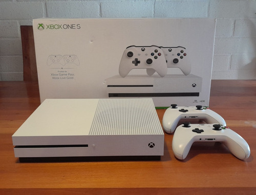 Xbox One S 1tb.