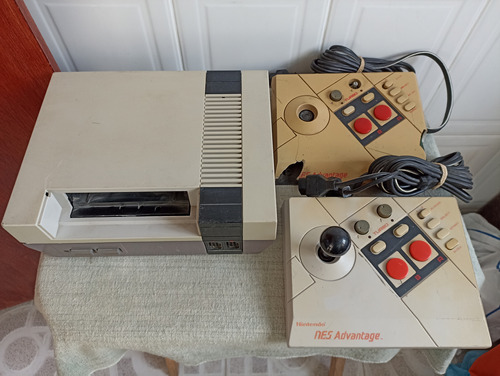 Lote Consola + Accesorios Nintendo Nes Para Reparar