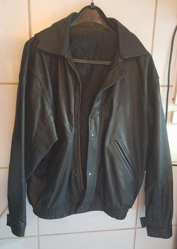 Campera Negra De Cuero, Talle 50