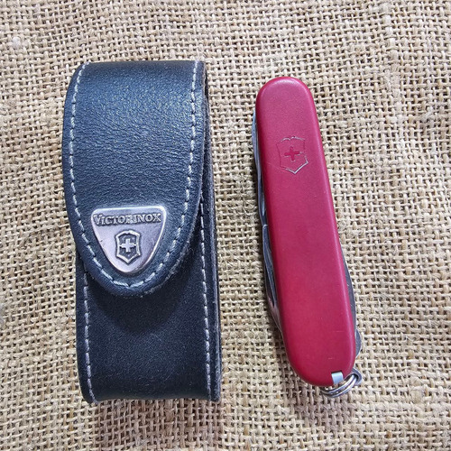 Cortapluma Navaja Victorinox Multiuso 10 + Funda Cuero - 286