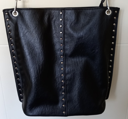 Cartera Cuadrada Tachas Lounge Negra