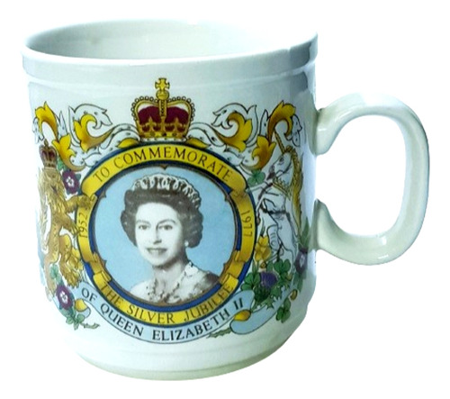 Taza De Porcelanato Churchill Conmemorativo Reina Isabel Ll