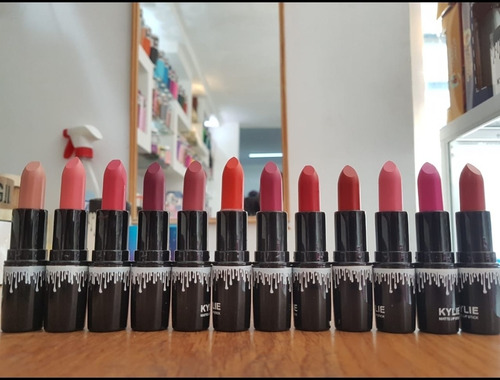 12 Labiales En Barra Profesionales Kylie + Envio Gratis 