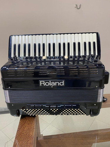 Acordeon Roland Fr-7x Com 2 Pedaleiras 