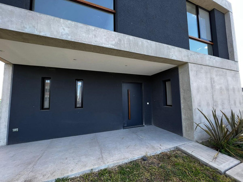 Casa En Venta Puertos Escobar Barrio Araucarias - Imagen 2