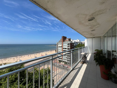 Venta Apartamento 4 Dormitorios Mas Servicio Pocitos Frente A Rambla - Imagen 3