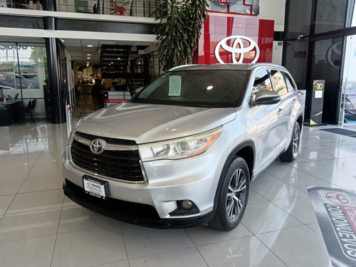 Toyota Highlander 2016