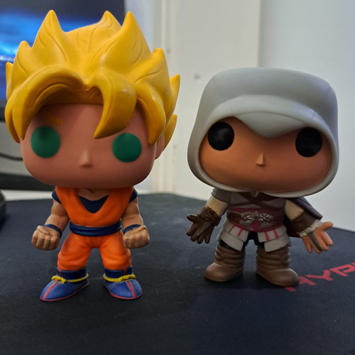 Lote 2 Funko Pop Original Ezio Auditore Y Goku Super Saiyan