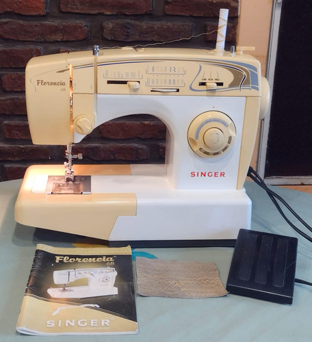 Máquina De Coser Singer Florencia 68