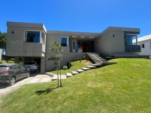 Casa En Venta Costa Esmeralda, Barrio Marítimo I. - Imagen 2