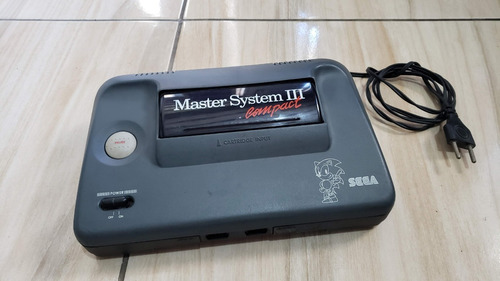 Master System 3 Compact Só O Console Sem Nada. Liga Mas Sem Imagem. A1