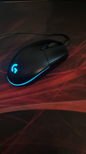 Mouse Logitech Pro Series + Pad Hyperx Fury Speed Large