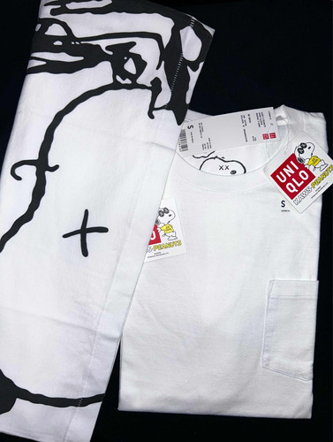 Playera Kaws X Peanuts X Uniqlo