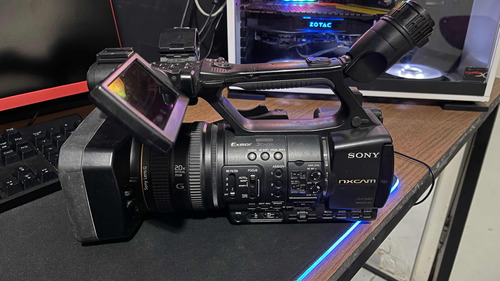 2 Cameras - Sony Nx5n E Sony Hvr Z5n