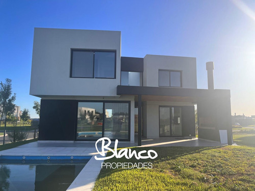 Casa En Venta En Carpinchos, Nordelta, Tigre - Imagen 2