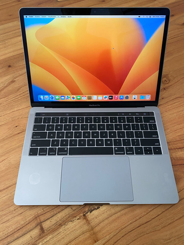 Macbook Pro 13 2019 - I7 8gb Ram 256gb - Touch Bar