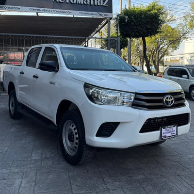 Toyota Hilux 2.7 Cabina Doble Base Mt | MercadoLibre