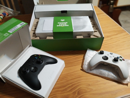 Xbox Series S 500gb Nueva 2 Joystick , Garantía (1 Sem. Uso)