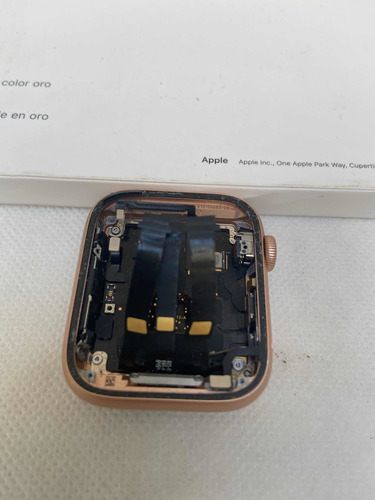 Apple Watch Série 4 44mm Caixa Dourada  Rose