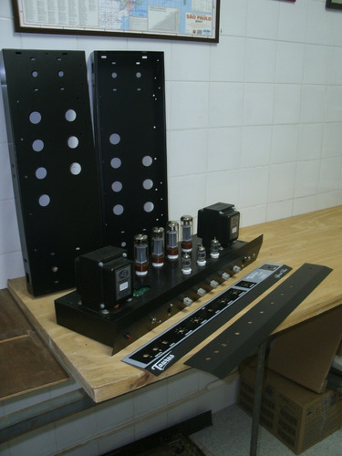 Chassi P/ Amplificador Valvulado Tipo Giannini P/ 7 Valvulas