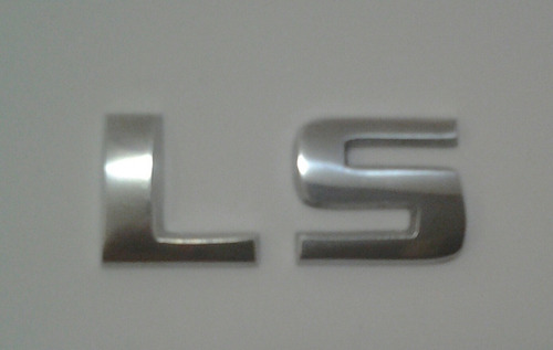 Emblema Ls  Silverado   En Metal Pulido Foto 3
