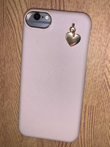 Funda Protectora Genérica Para iPhone 6 Con Detalle Movible.