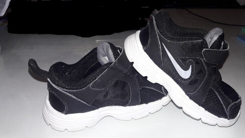 Zapatillas Nike Niño Negras. Divinas!!! T 21 Abrojo.elastico