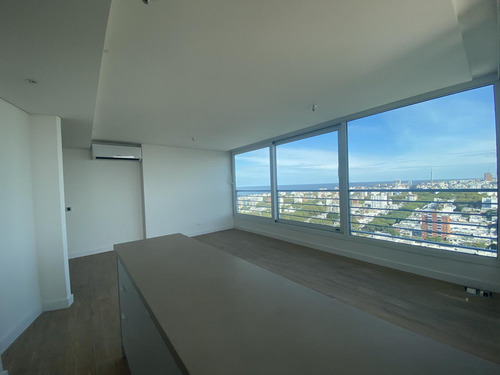 Venta Apartamento En Edificio Joy Montevideo, 3 Dormitorios, 3 Baños, Terraza. - Imagen 4