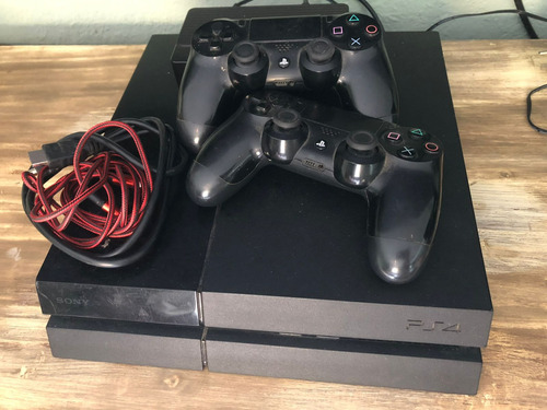 Playstation 4 + 2 Joystick + Usb P/carga, Hdmi + 2 Juegos