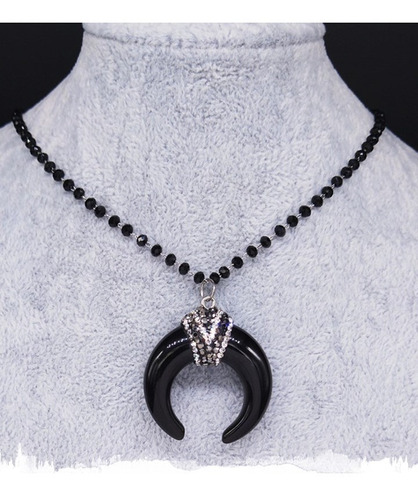 Collar De Luna Invertida Tallada En Obsidiana Natural