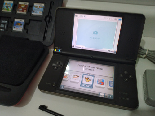Nintendo Dsi Xl Bronze + Case Rigido + 2 Canetas, 2 Cartões Sd 32 E 64 Gb + Fonte + 4 Jogos Originais - Leia O Anuncio