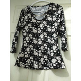 Blusa Negra De Flores Blancas