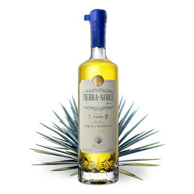 TIERRA NOBLE | Tequila Reposado 100% de Agave | Alcohol Vinos y Licores Sabor Ciruela Pasa Almendras Tostadas Vainilla y Dulce de Leche | Dorado Brillante - Barricas de Roble Americano | 750ml | Meses sin interés
