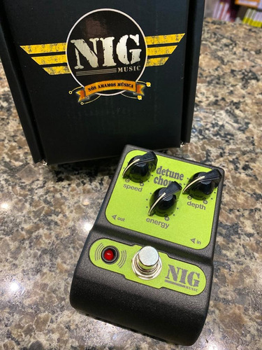 Pedal Chorus Guitarra C/ Regulagem Lentas Ou Bem Rápidas Nig