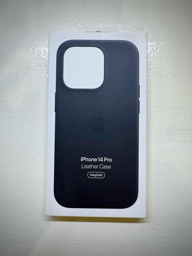 Funda iPhone 14 Pro Leather Case Midnight