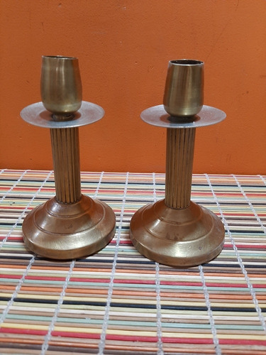 Par De Candelabros De Bronce.antiguos Art 482