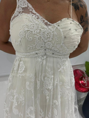 Vestido De Novias Drapiado Con Encaje