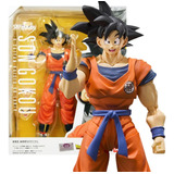 S.h. Figuarts Son Goku (a Saiyan Raised On Earth) Figura