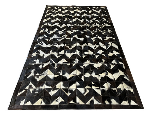 Tapete De Couro Preto Branco Chevron 1,50x2,50 Com Bordas