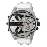 Reloj Pulsera Diesel Mr. Daddy 2.0 Dz7401 De Cuerpo Color Plateado, Analógico, Para Hombre, Fondo Blanco, Con Correa De Cuero/silicona Color Blanco Y Gris, Agujas Color Negro Y Naranja Y Verde, Dial N