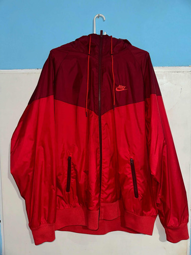 Campera Nike Windrunner